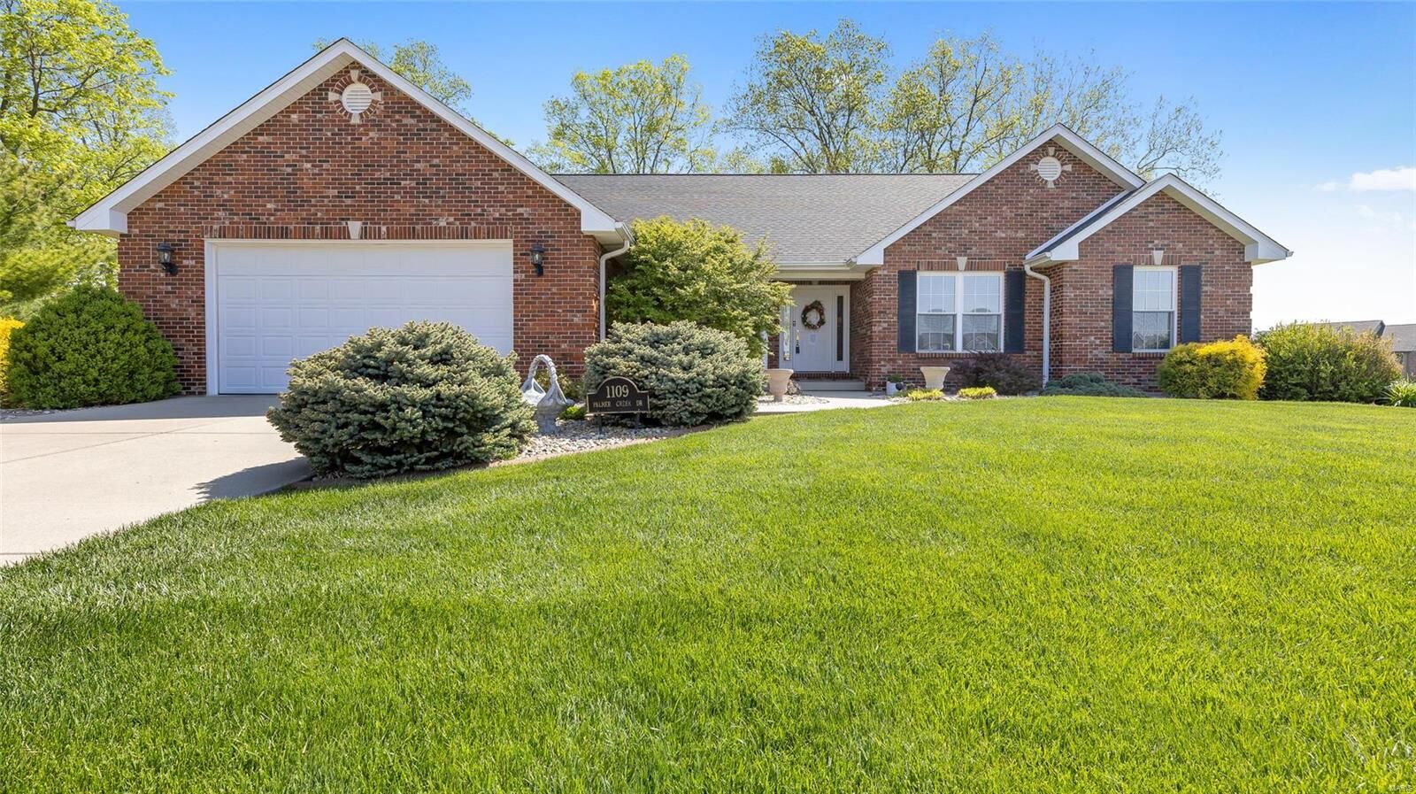 Property Photo: 1109 Palmer Creek Drive IL 62236