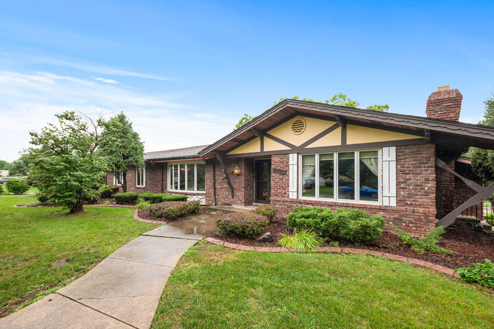 Property Photo: 15242 Hollywood Drive IL 60462