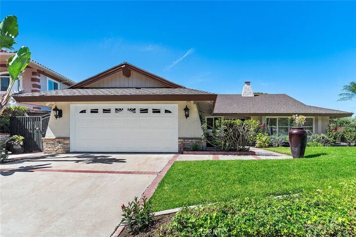 Property Photo: 2120 E White Lantern Lane CA 92867