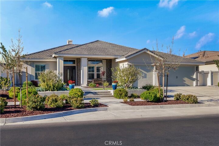 Property Photo: 13714 Stonethwaite Lane CA 93311