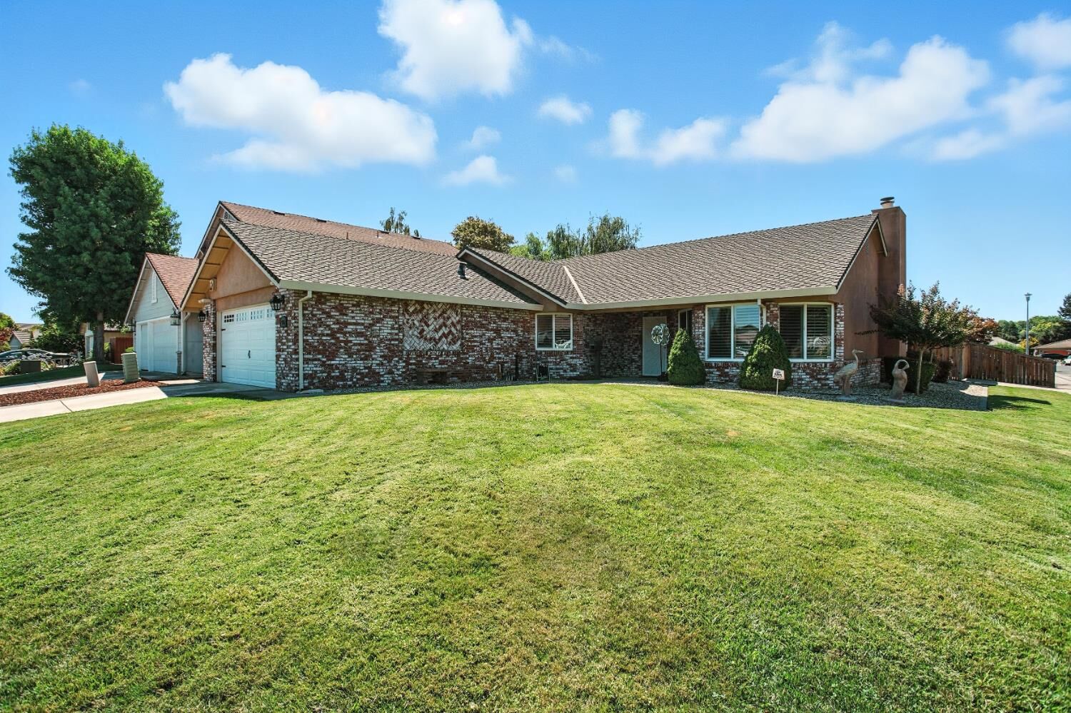 Property Photo:  906 Ranch Road  CA 95632 