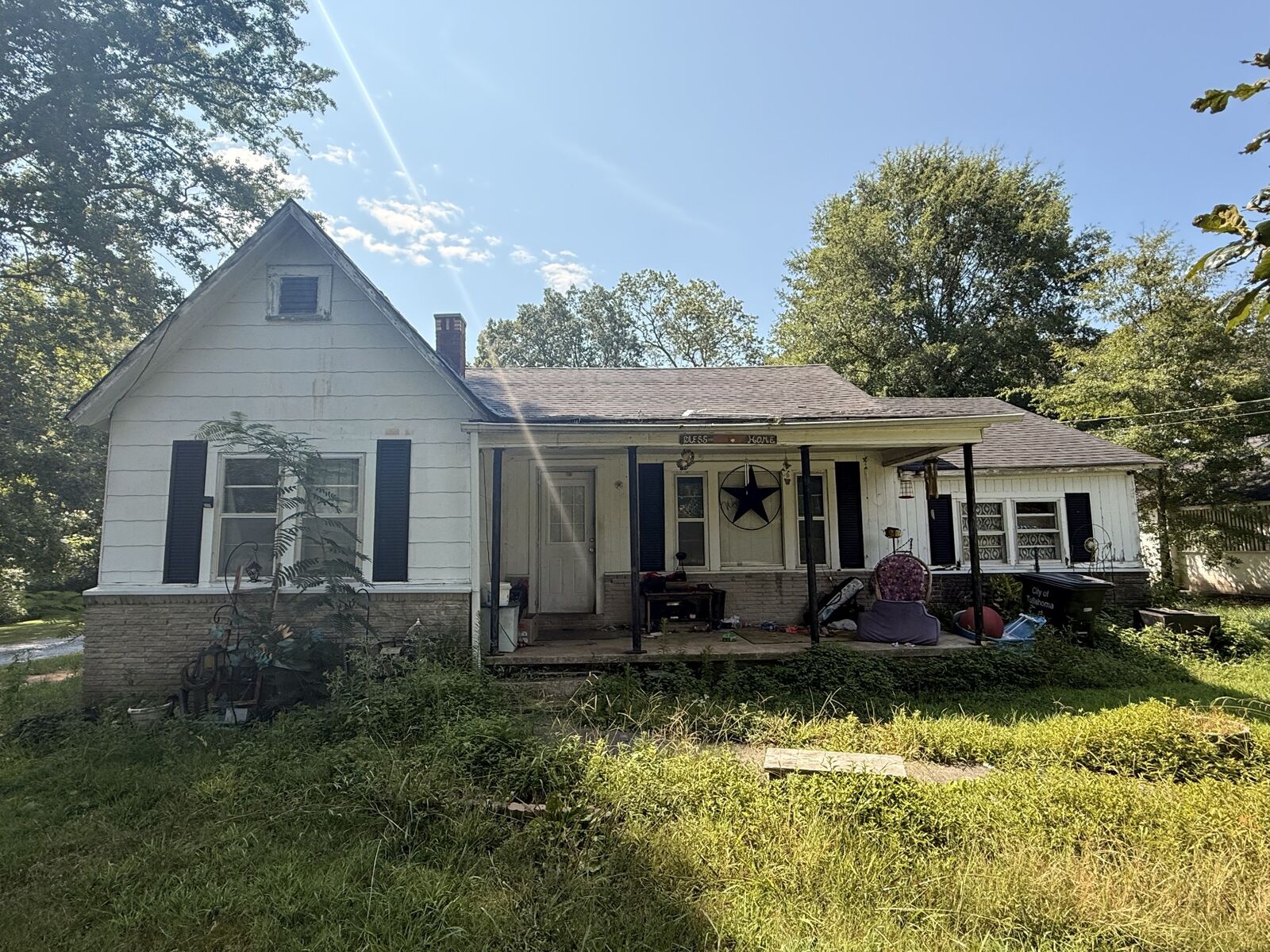 Property Photo:  1719 W Lincoln St  TN 37388 