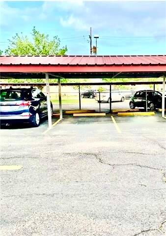 Property Photo: 2521 Metairie Lawn Drive 103 LA 70002