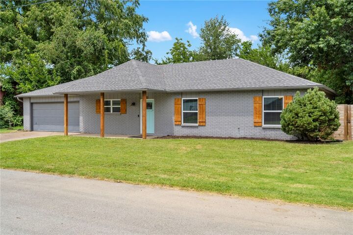 410 SW 10th Street  Bentonville AR 72712 photo