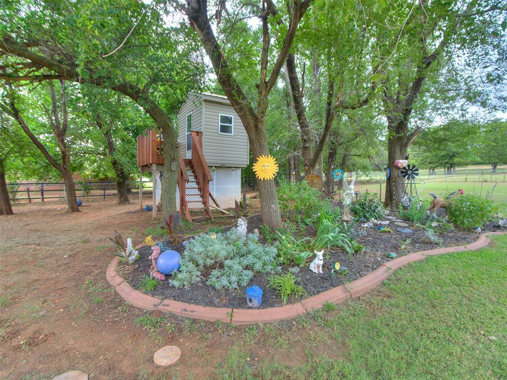 5286 N Dobbs Road  Harrah OK 73045 photo