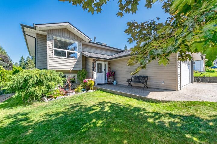 3491 8 Avenue SE  Salmon Arm BC V1E 1N3 photo