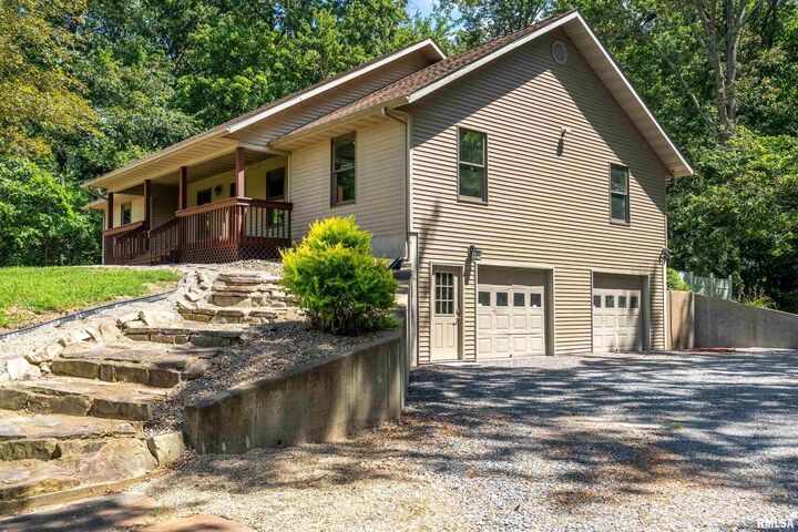 17937 Caplinger Pond Road  Marion IL 62959 photo