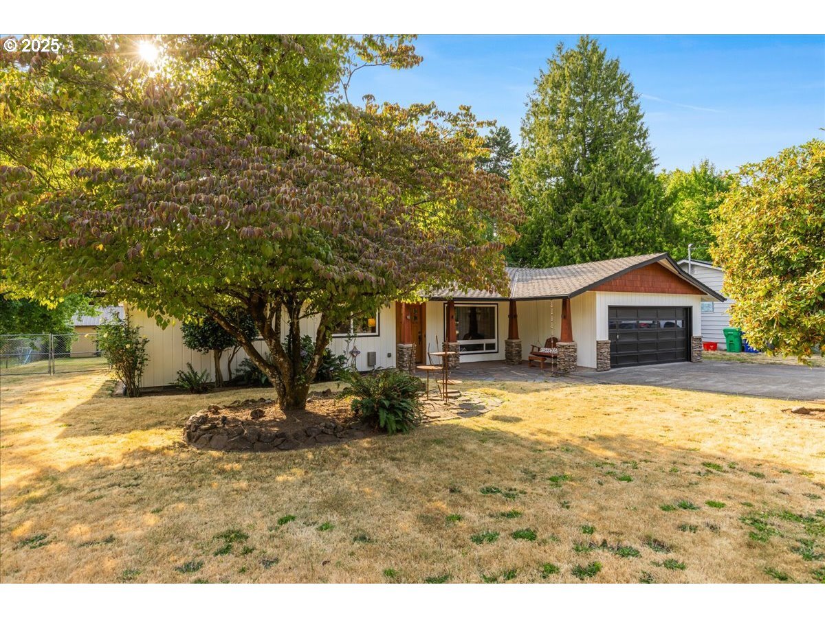 Property Photo:  14909 SE Linden Ln  OR 97267 