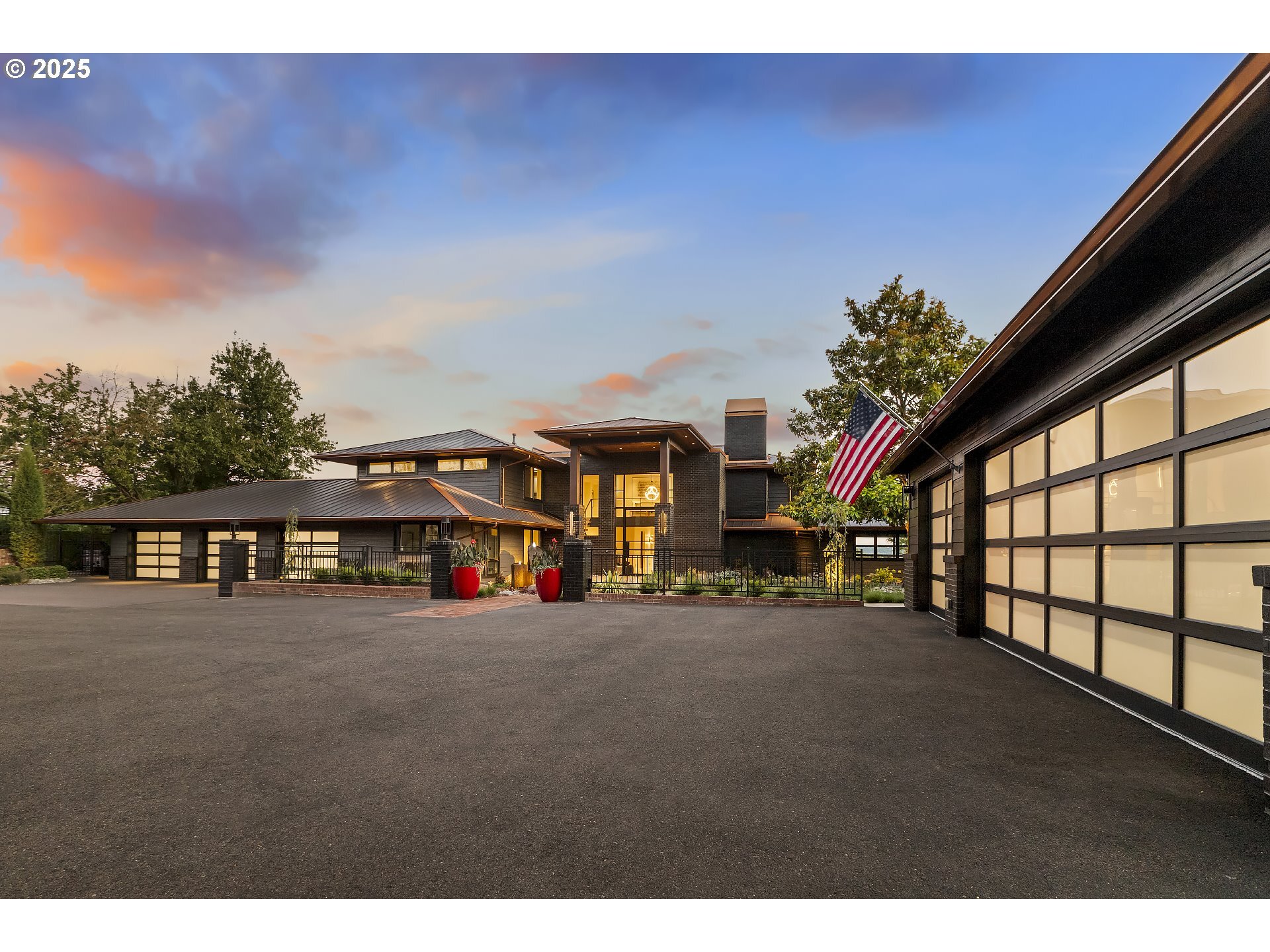Property Photo: 8015 SE Evergreen Hwy WA 98664