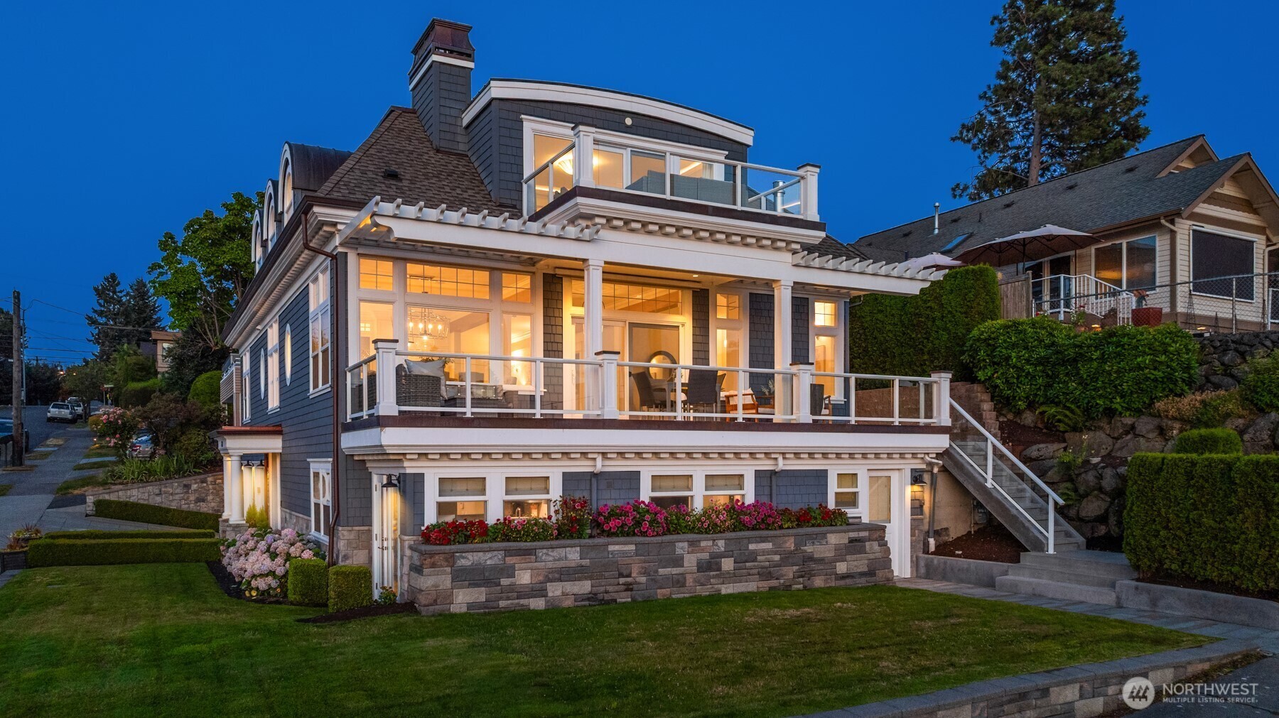 Property Photo: 702 2nd Street S WA 98033