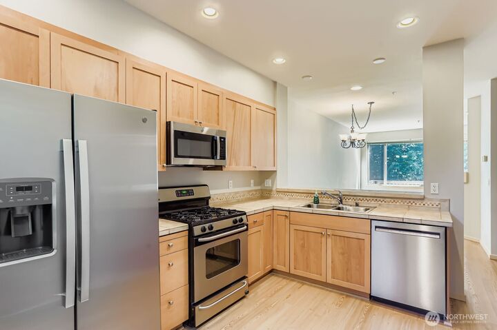 Property Photo:  2075 NW Boulder Way Drive  WA 98027 