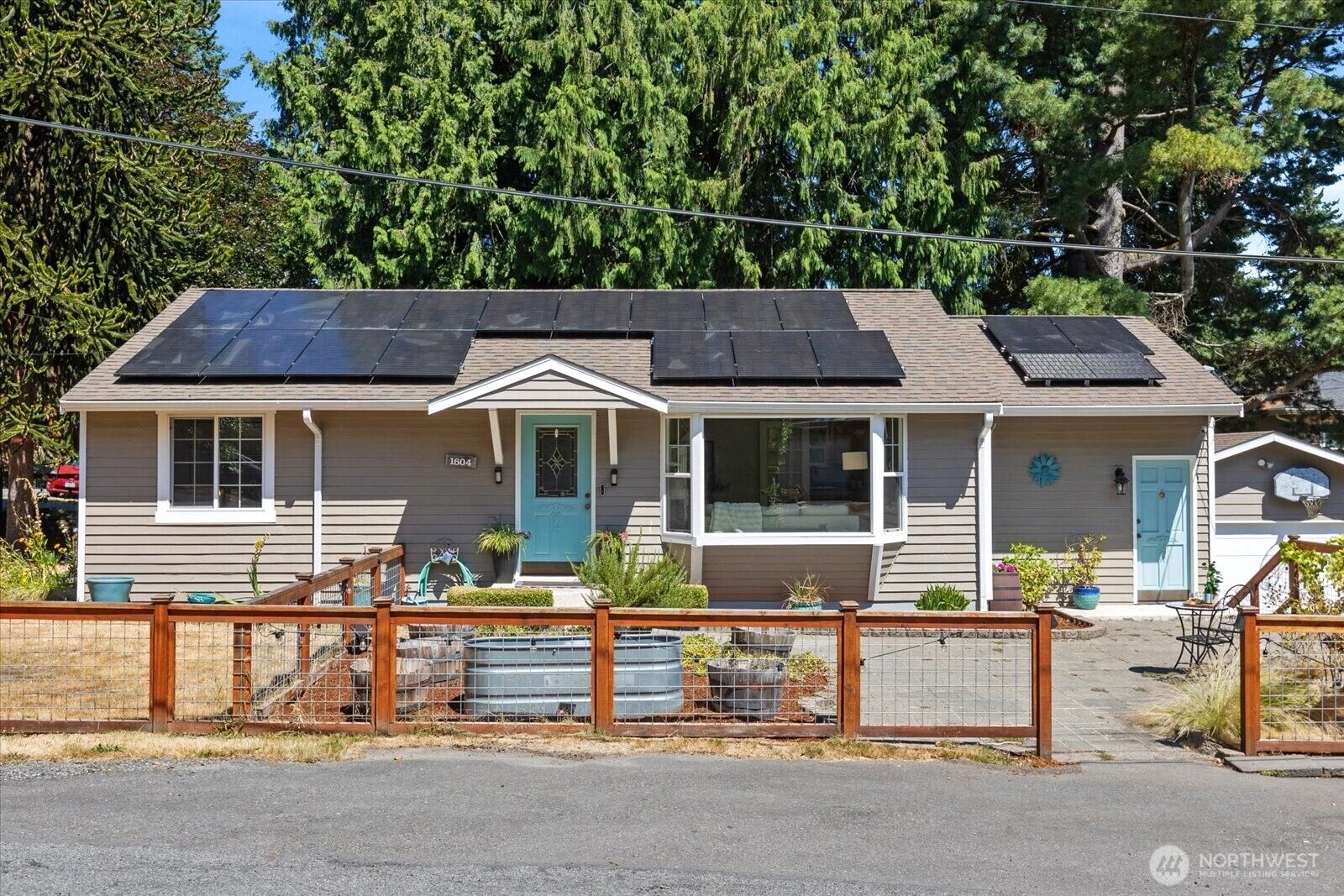 Property Photo: 1604 NE 186th Street WA 98155