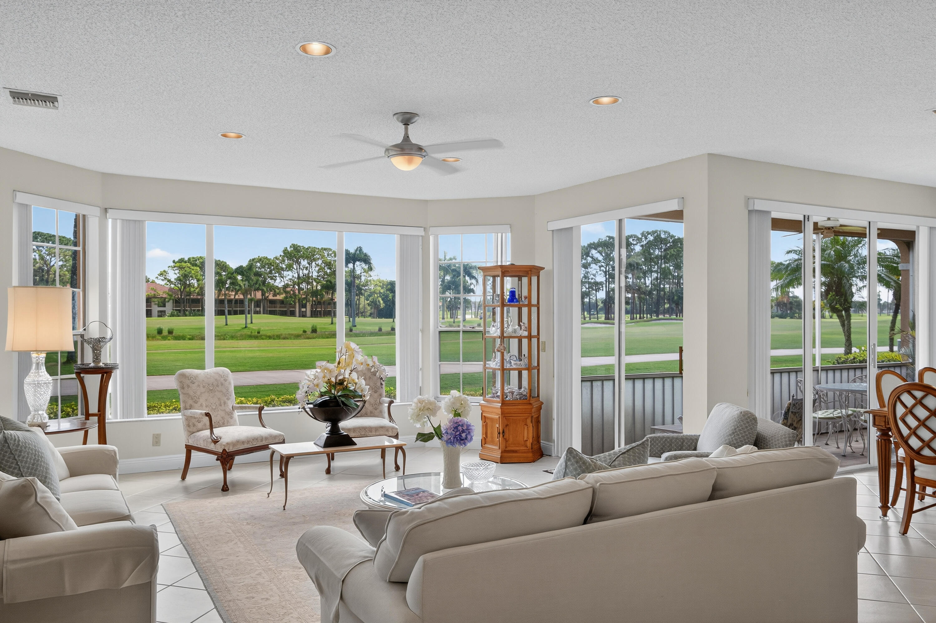 Property Photo: 117 Legendary Circle FL 33418