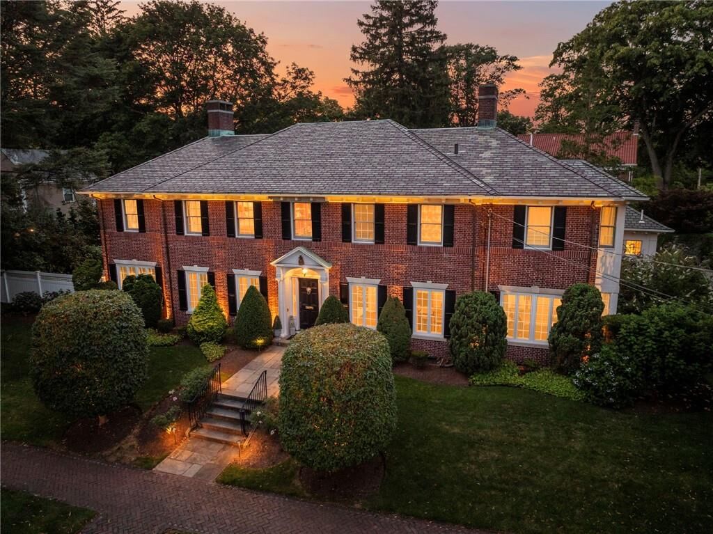 Property Photo:  140 Freeman Parkway  RI 02906 