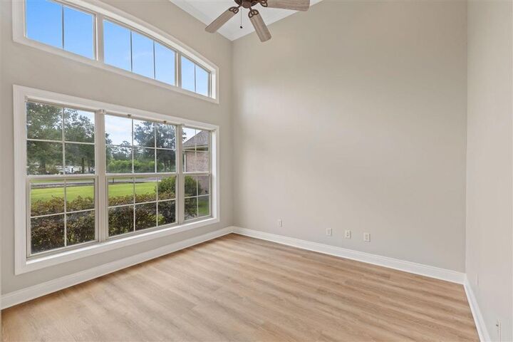 Property Photo: 2061 Quail Ridge Drive LA 70611