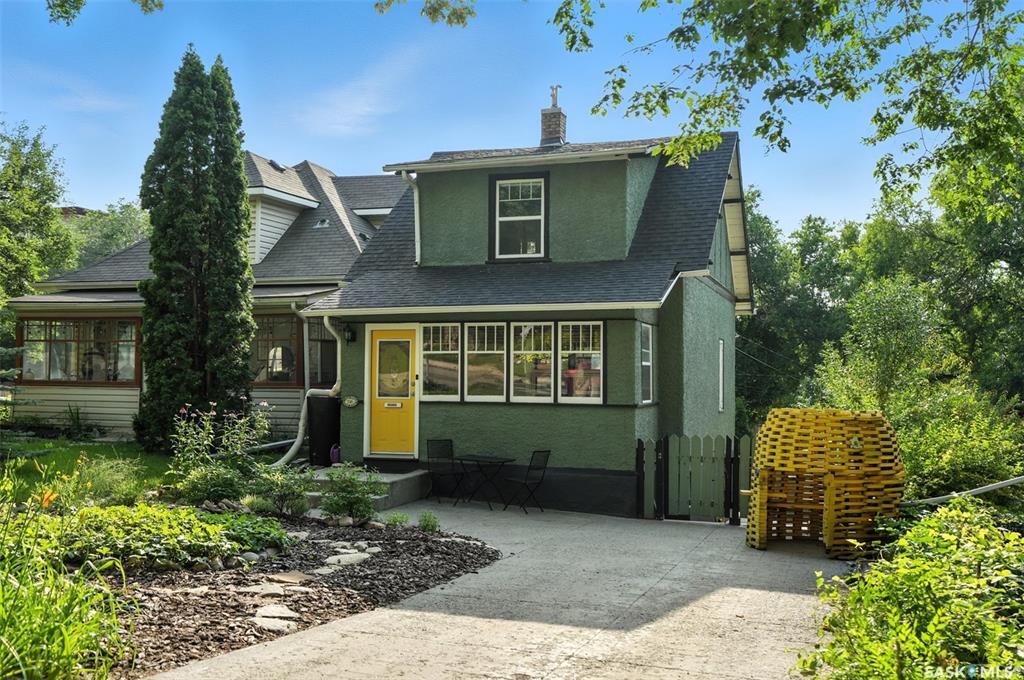 718 McPherson Avenue  Saskatoon SK S7N 0X8 photo
