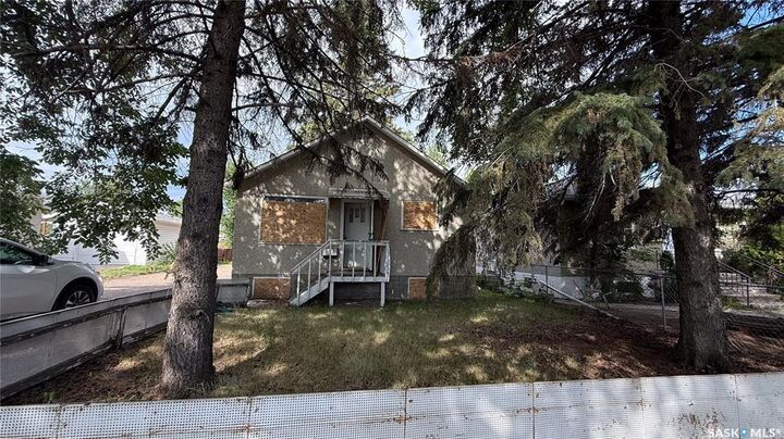 941 109th Street  North Battleford SK S9A 2E1 photo