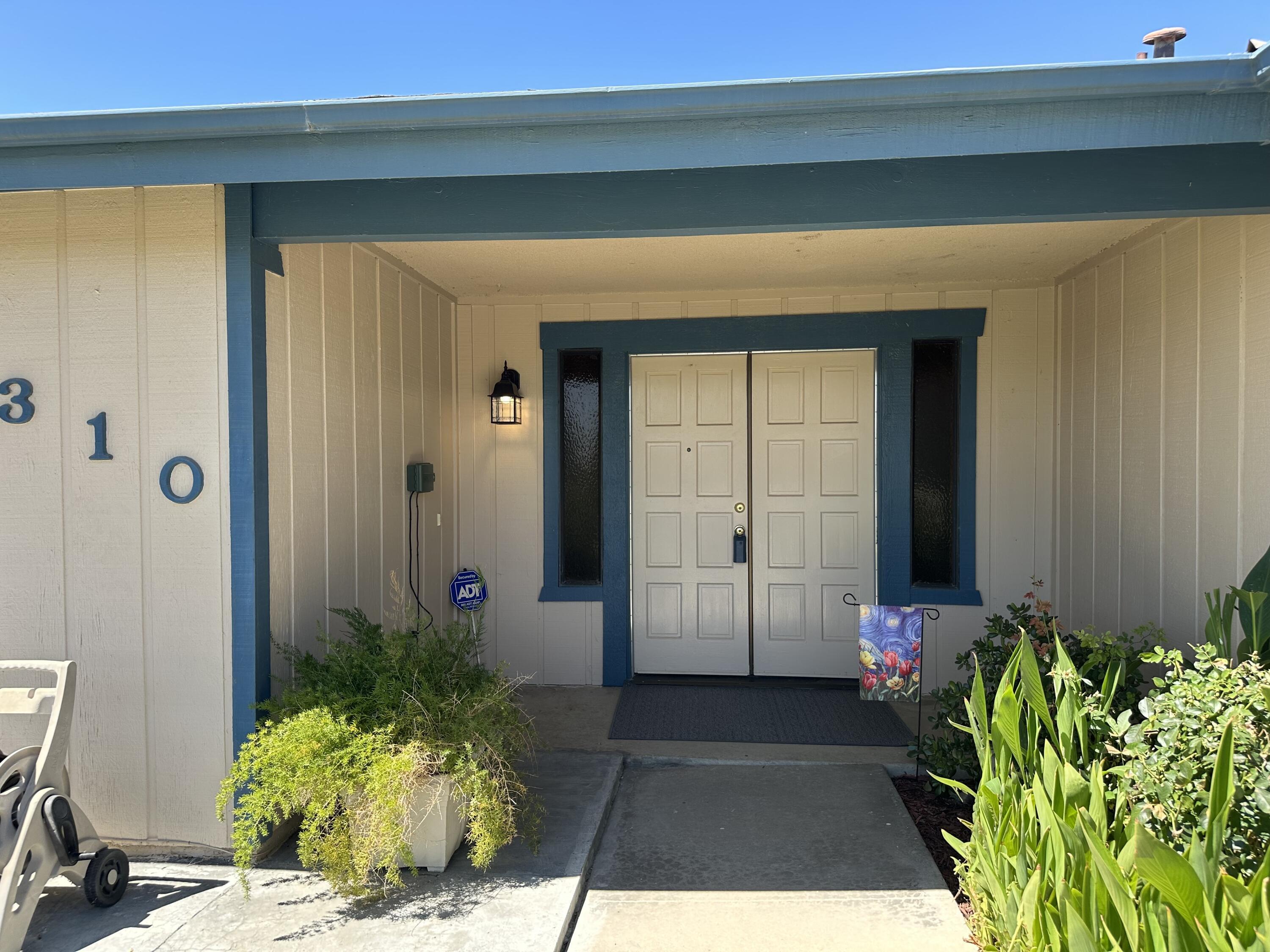 Property Photo:  2310 W Owens Avenue  CA 93274 