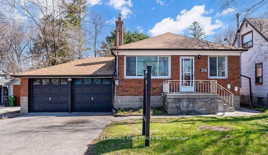 Property Photo: 313 Morningside Avenue ON M1E 3G2