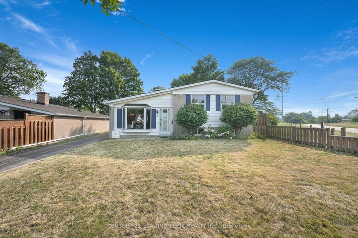 Photo de la propriété:  36 Benshire Drive  ON M1H 1M3 