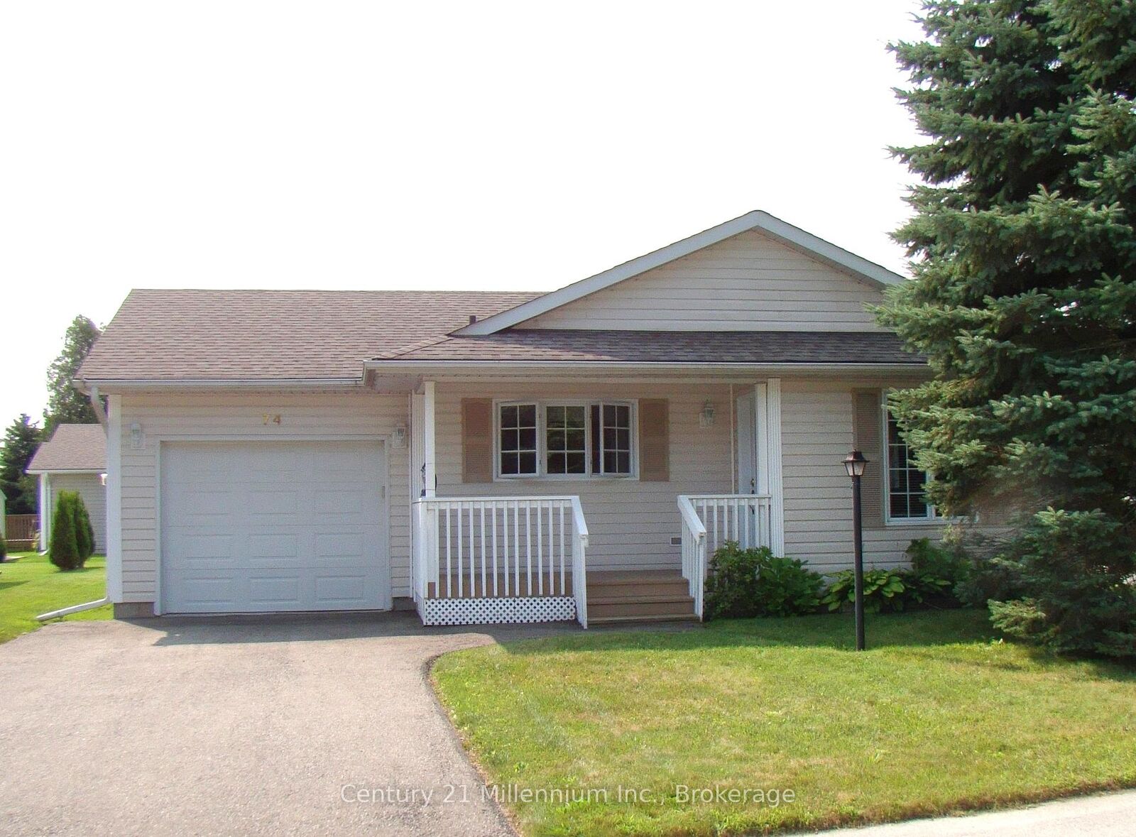 Property Photo:  74 Pennsylvania Avenue  ON L9Z 3A8 