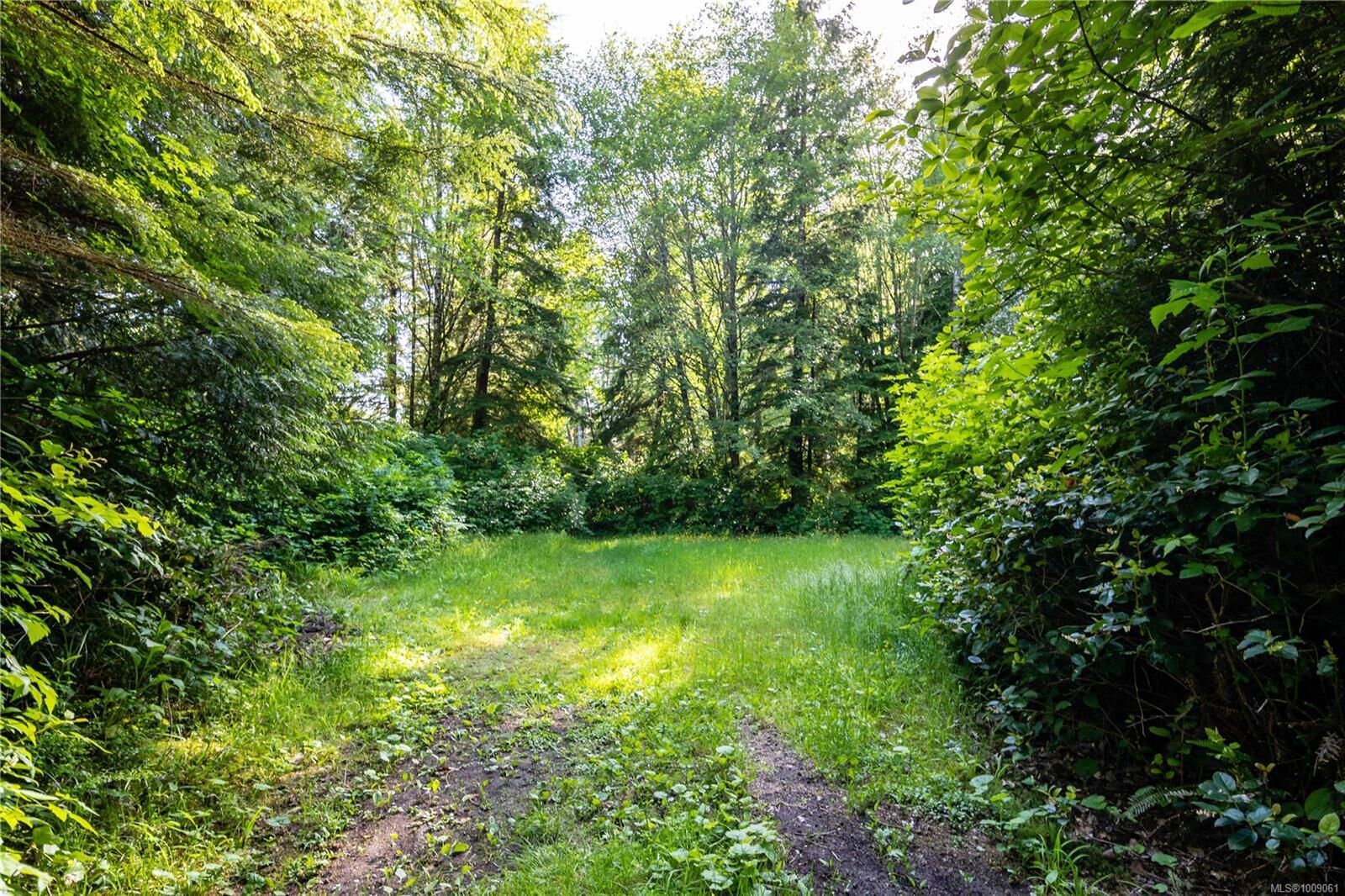 Property Photo: 1208 Lynn Rd BC V0R 2Z0