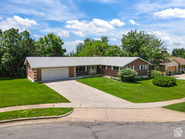 Property Photo:  2826 E Brinton Cir  UT 84040 