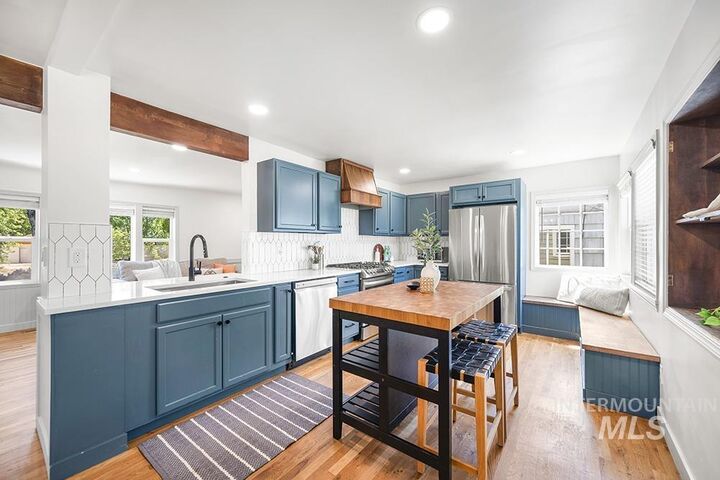 Property Photo: 1413 S Leadville Ave ID 83706