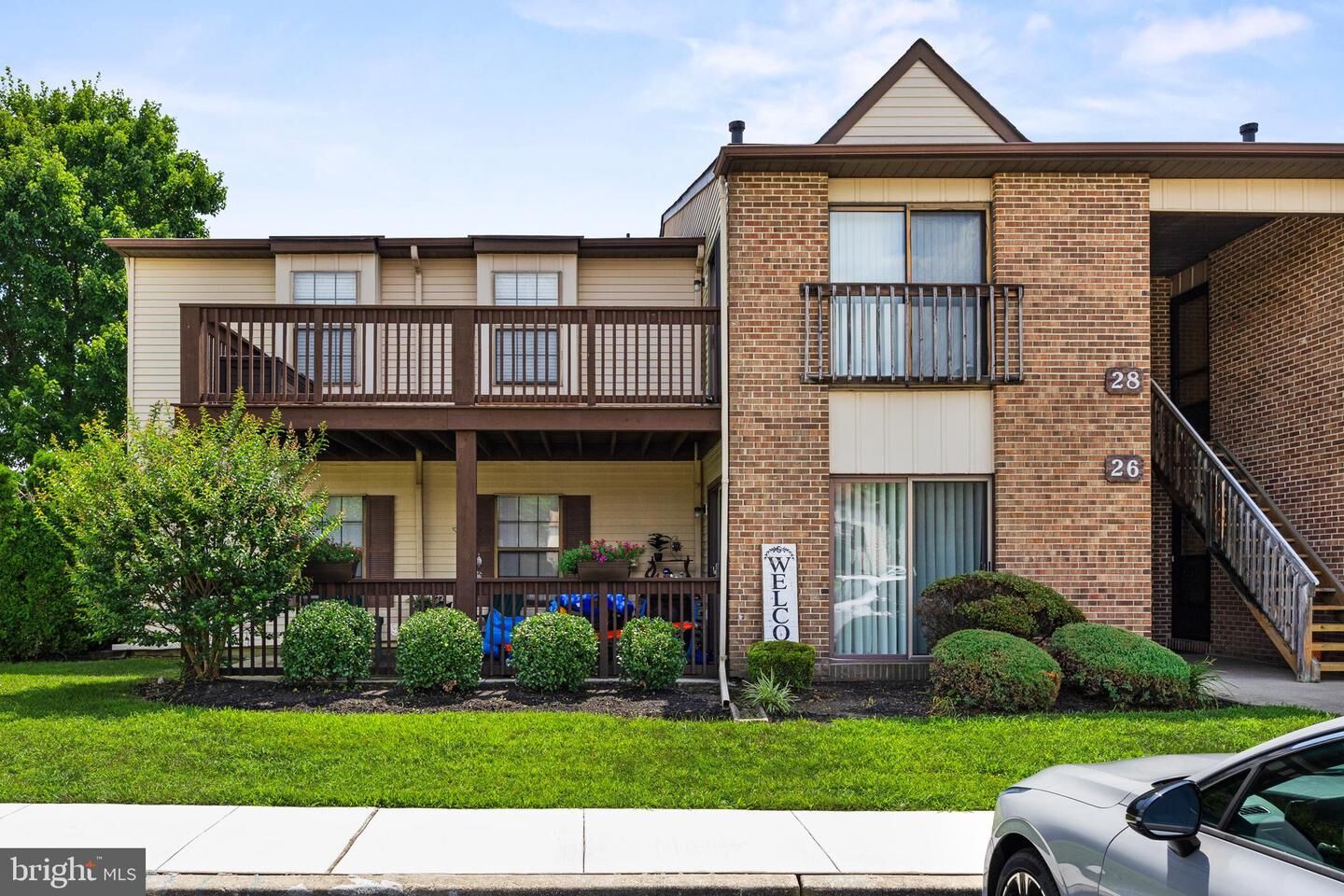 Property Photo:  28 Pickwick Place  NJ 08080 