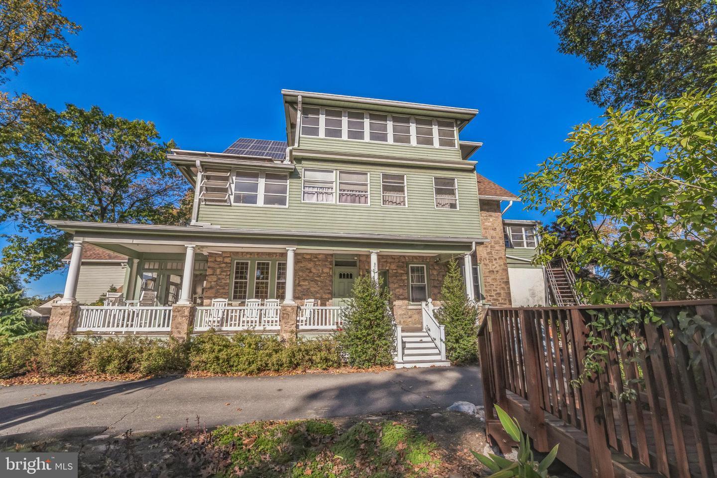 Property Photo: 313 Edgewood Drive Unit B PA 19002