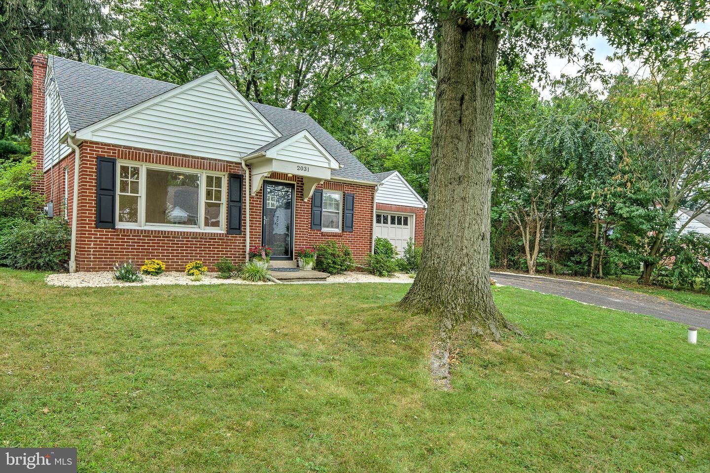 Property Photo: 2031 Oak Avenue PA 19440