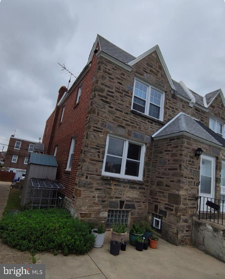 Property Photo:  1133 Knorr Street  PA 19111 