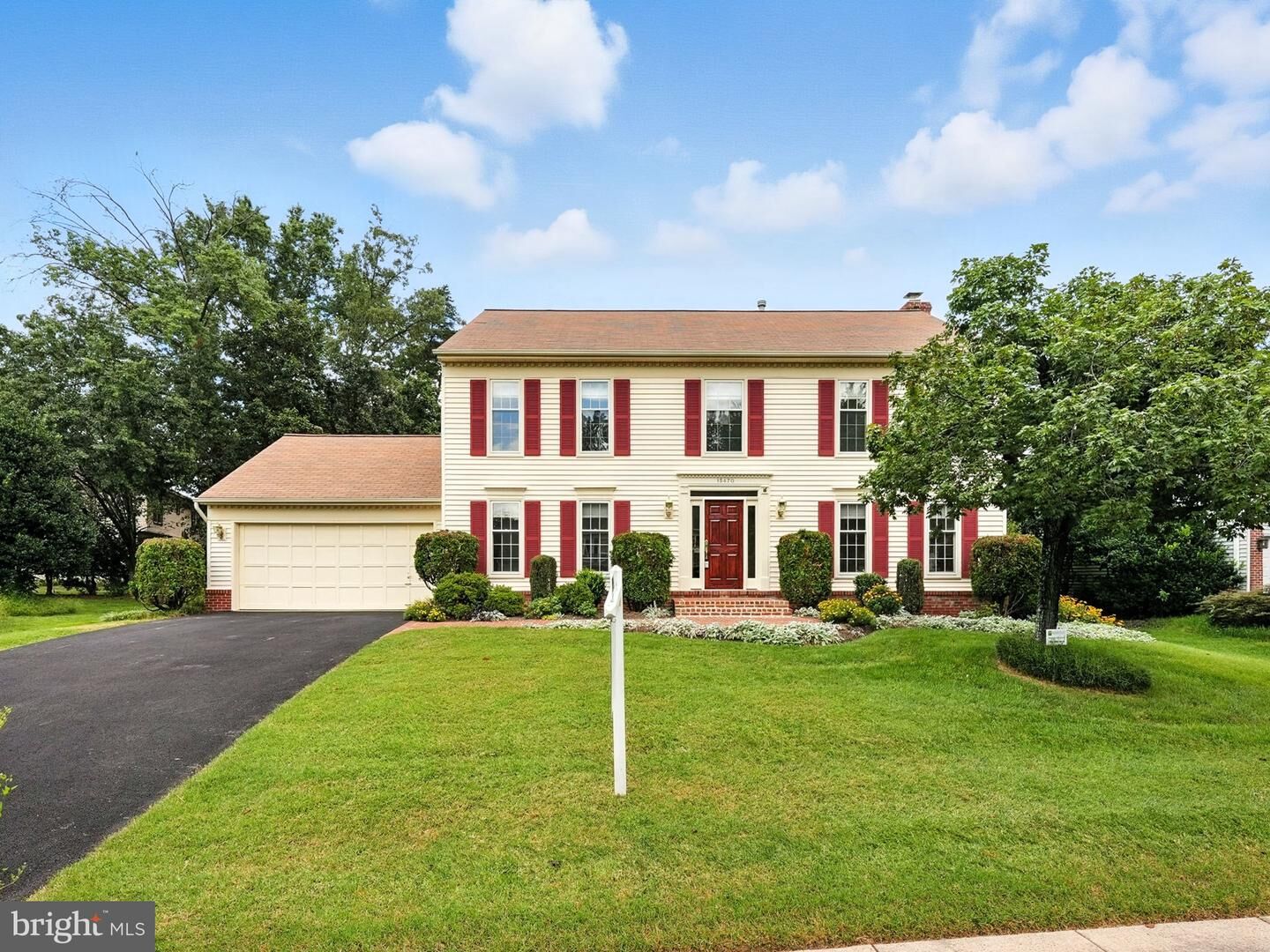 Property Photo: 15470 Meherrin Drive VA 20120