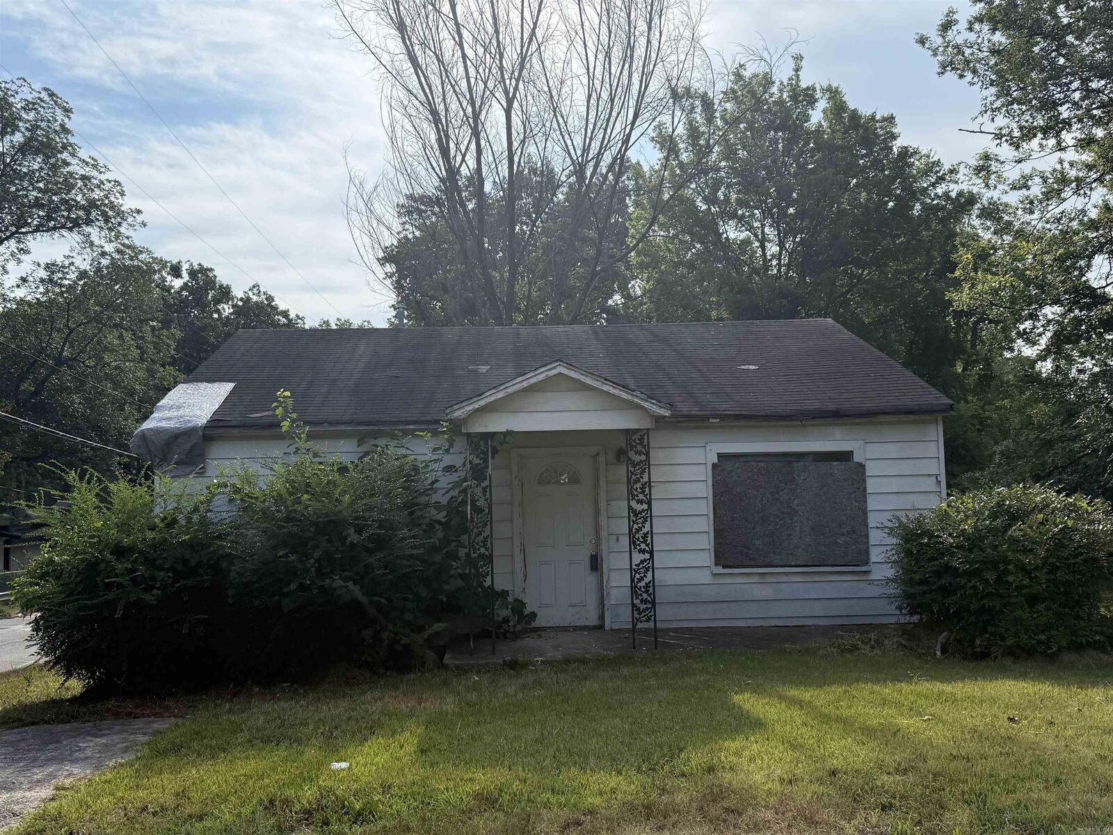Property Photo:  2201 S Jackson Street  AR 72204 