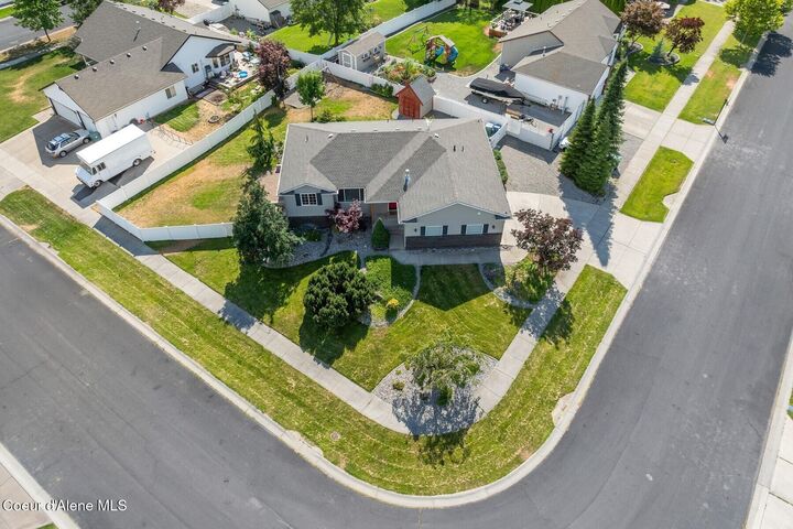 Property Photo: 2130 E Briarleaf Ave ID 83815