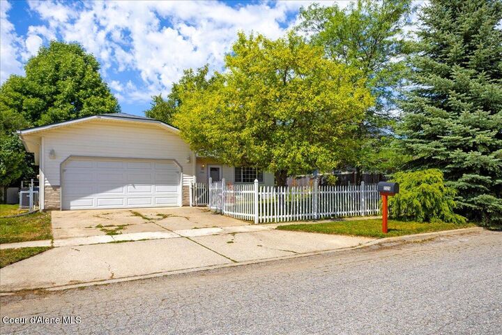 Property Photo: 2325 Aspen Way ID 83864