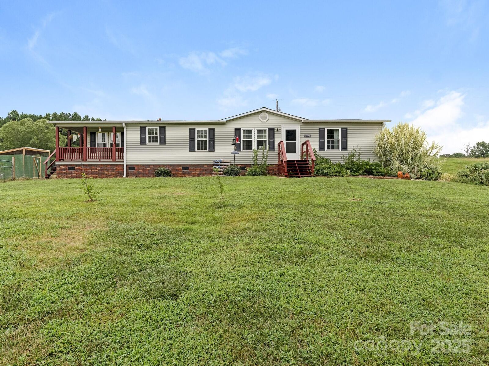 Property Photo: 3075 Lambert Road NC 28124