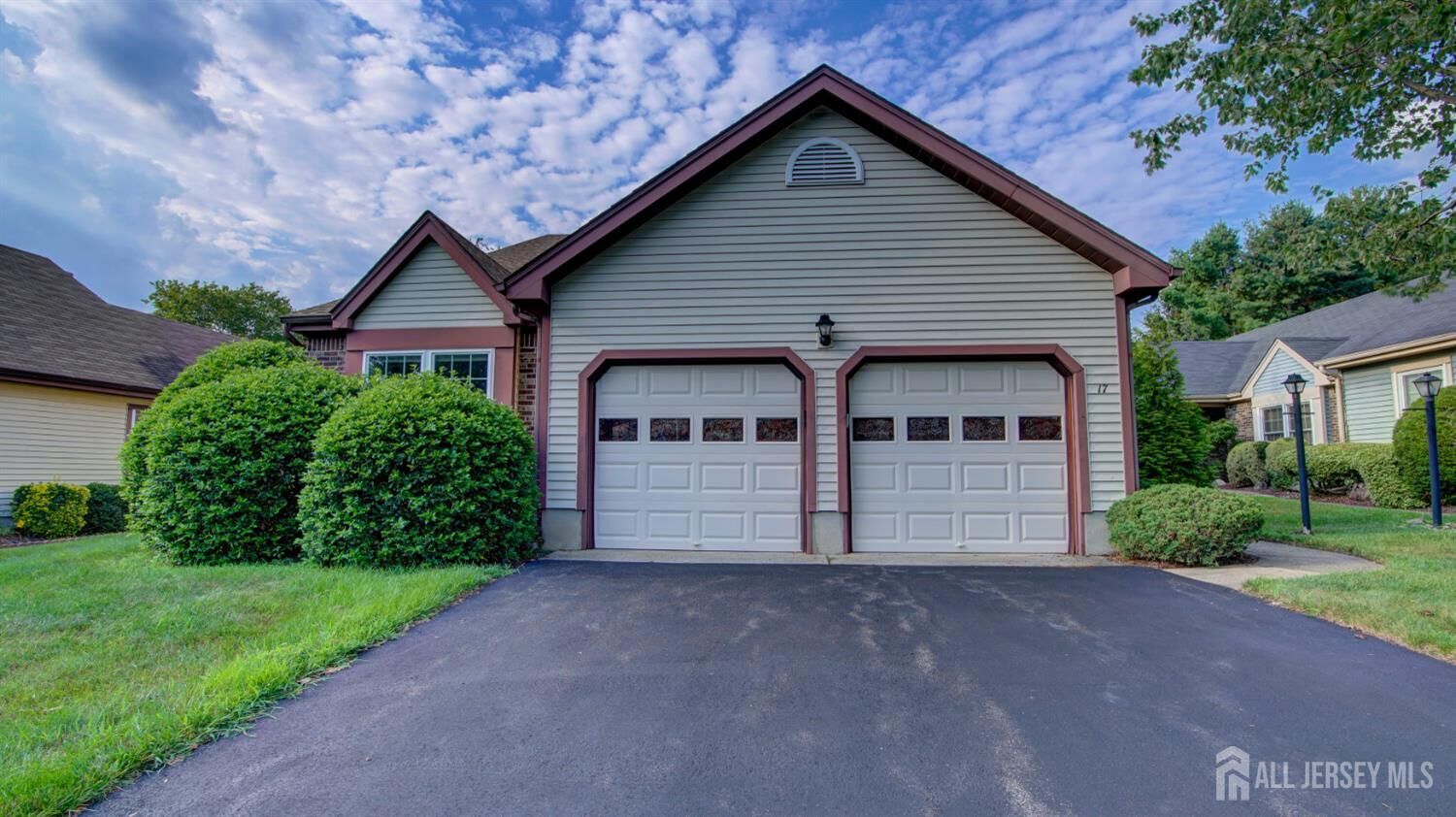 Property Photo:  17 Ashbourne Drive  NJ 08831 