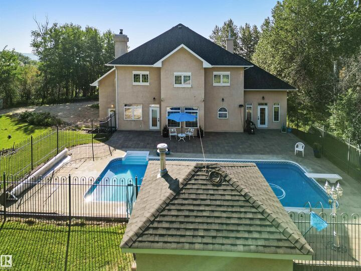 Property Photo:  49006 Rge Road 73 4  AB T7A 2A2 