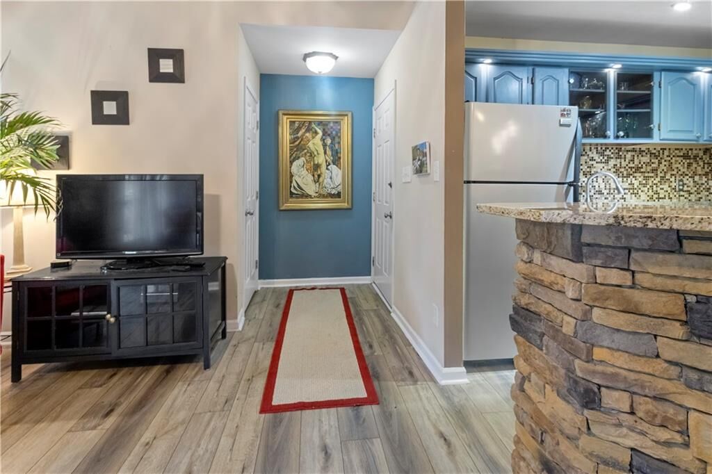 Property Photo:  690 McGill Place NE  GA 30312 