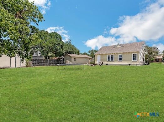 Property Photo: 404 Fennimore Street TX 76528