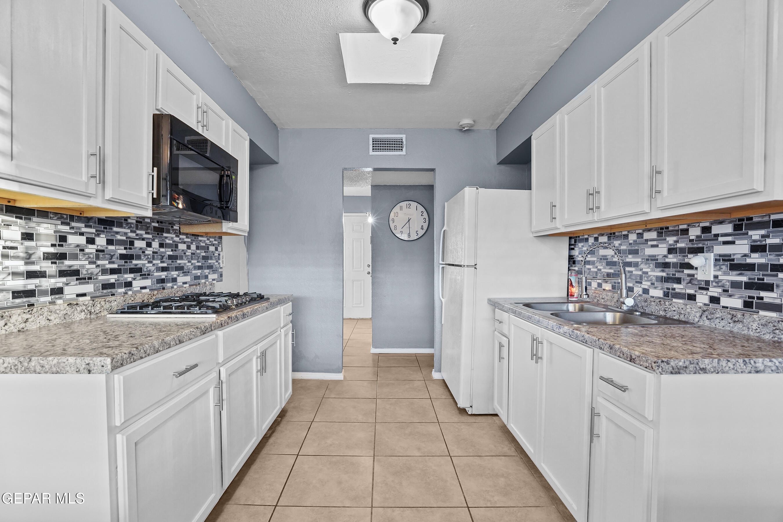 Property Photo: 870 Mont Blanc Drive TX 79907