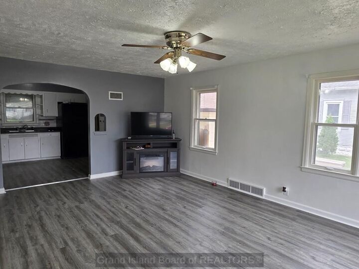Property Photo: 315 S Vine NE 68801