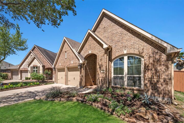 Property Photo: 17638 Cleeves Drive TX 77407