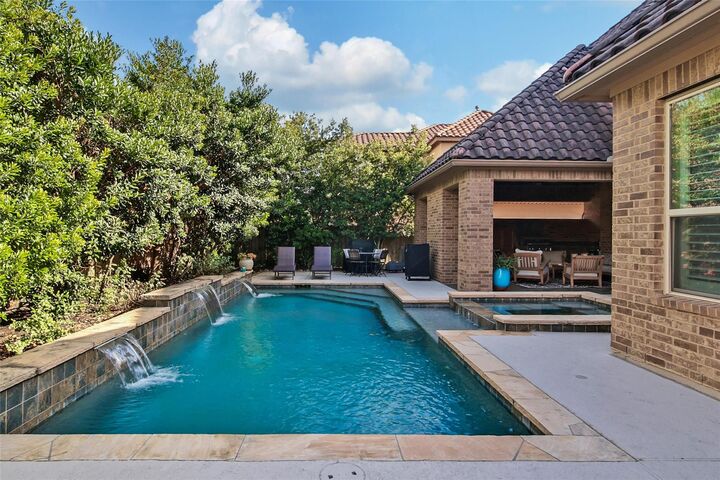 Property Photo: 15614 Lake Iris Drive TX 77070