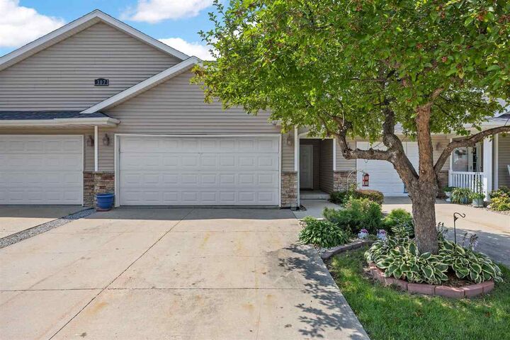307 Windflower Ln C  Solon IA 52223 photo