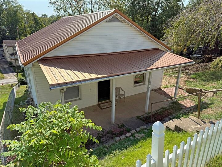 544 Burlew Drive  Charleston WV 25302 photo