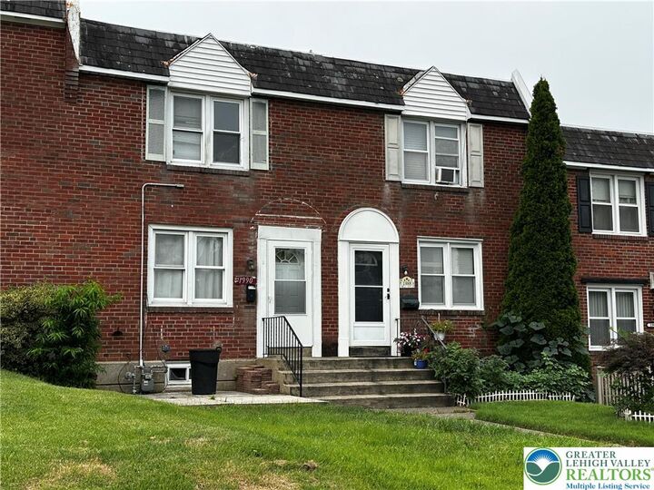 1990 S Delaware Street  Allentown City PA 18103 photo
