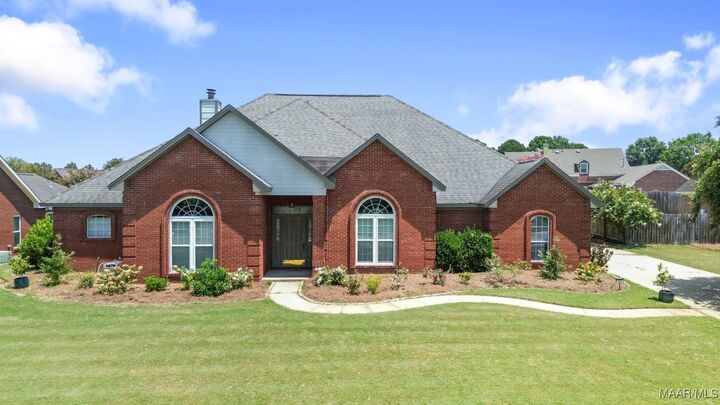 Property Photo: 625 Pimblico Road AL 36109