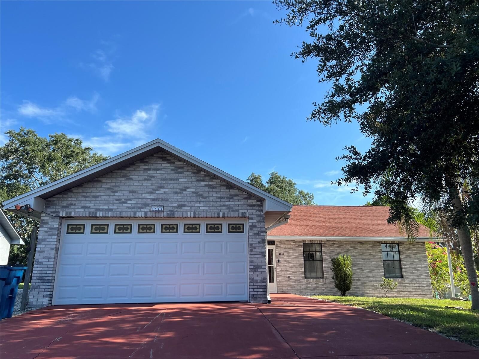 Property Photo:  1433 Covington Court  FL 33853 